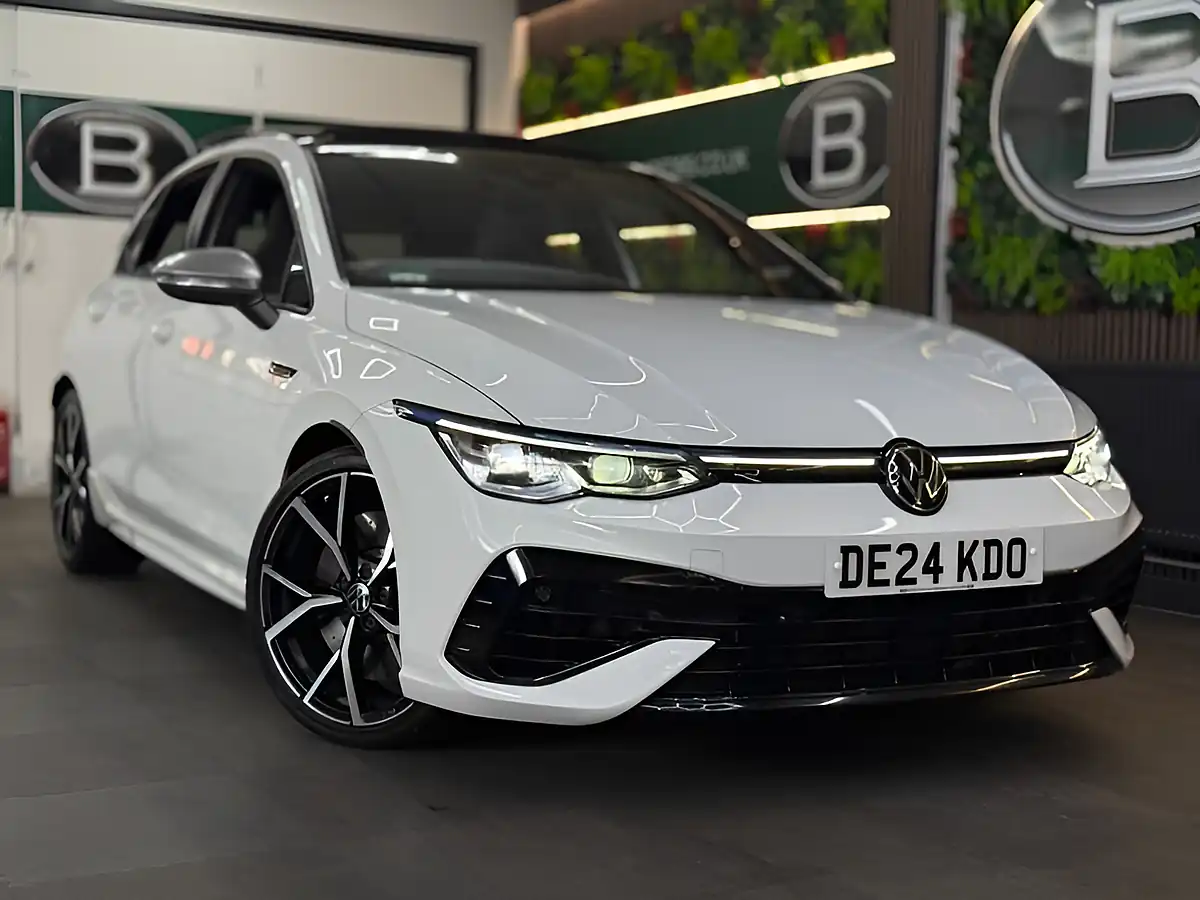 Used 2024 Volkswagen Golf R 4MOTION Dsg White - Front View