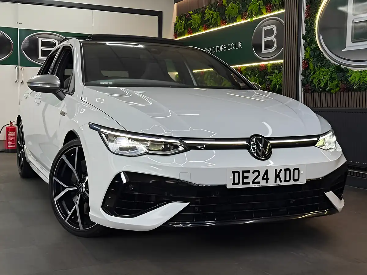 Used 2024 Volkswagen Golf R 4MOTION Dsg White - Interior and Exterior details 3
