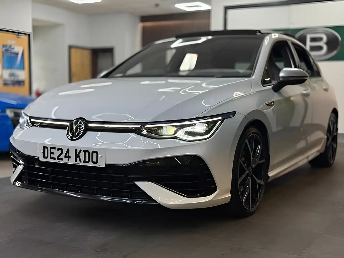 Used 2024 Volkswagen Golf R 4MOTION Dsg White - Interior and Exterior details 6