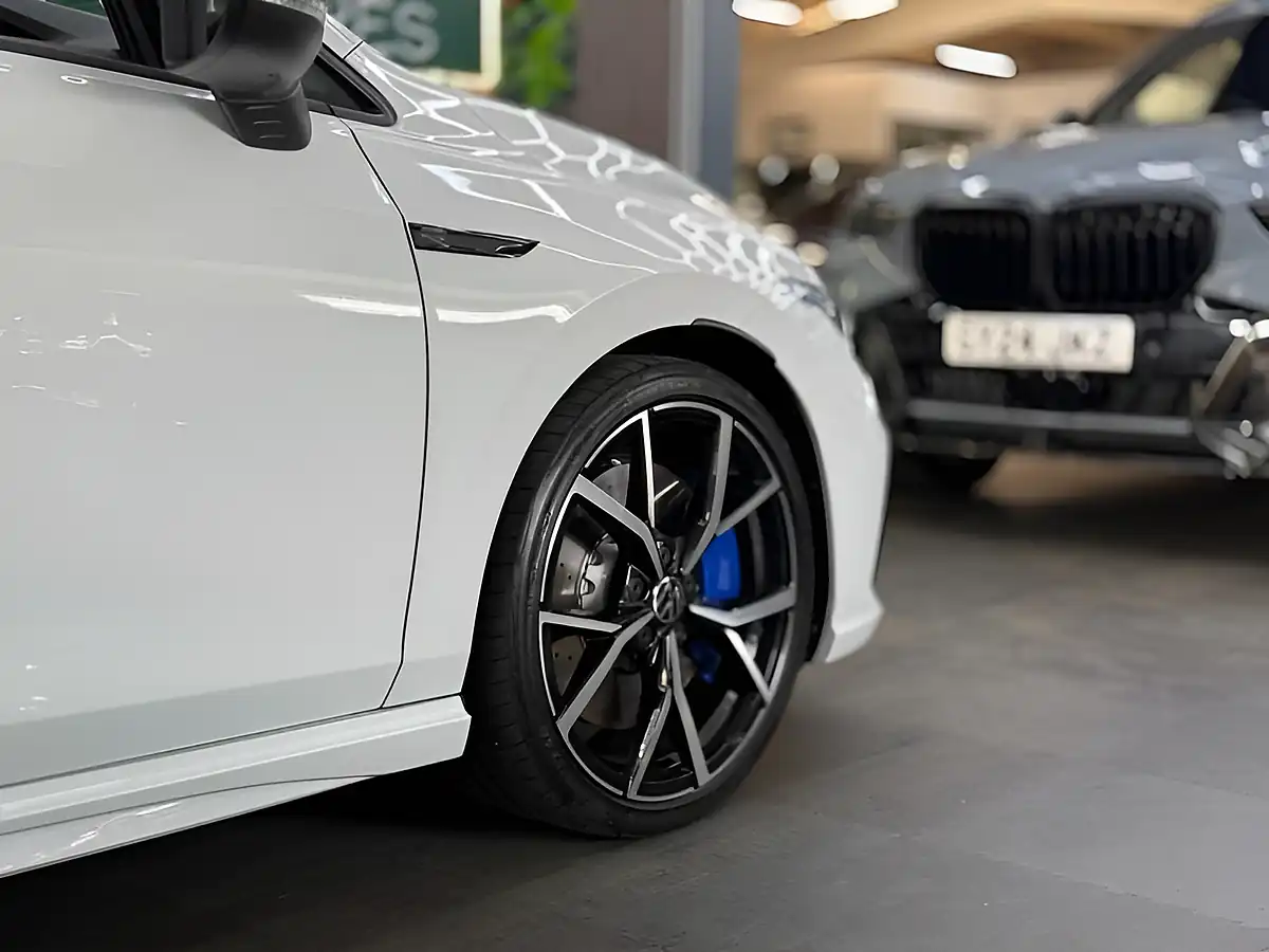 Used 2024 Volkswagen Golf R 4MOTION Dsg White - Interior and Exterior details 8