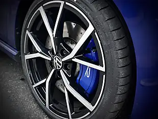 Used 2024 Volkswagen Golf R Blue - Interior and Exterior details 11