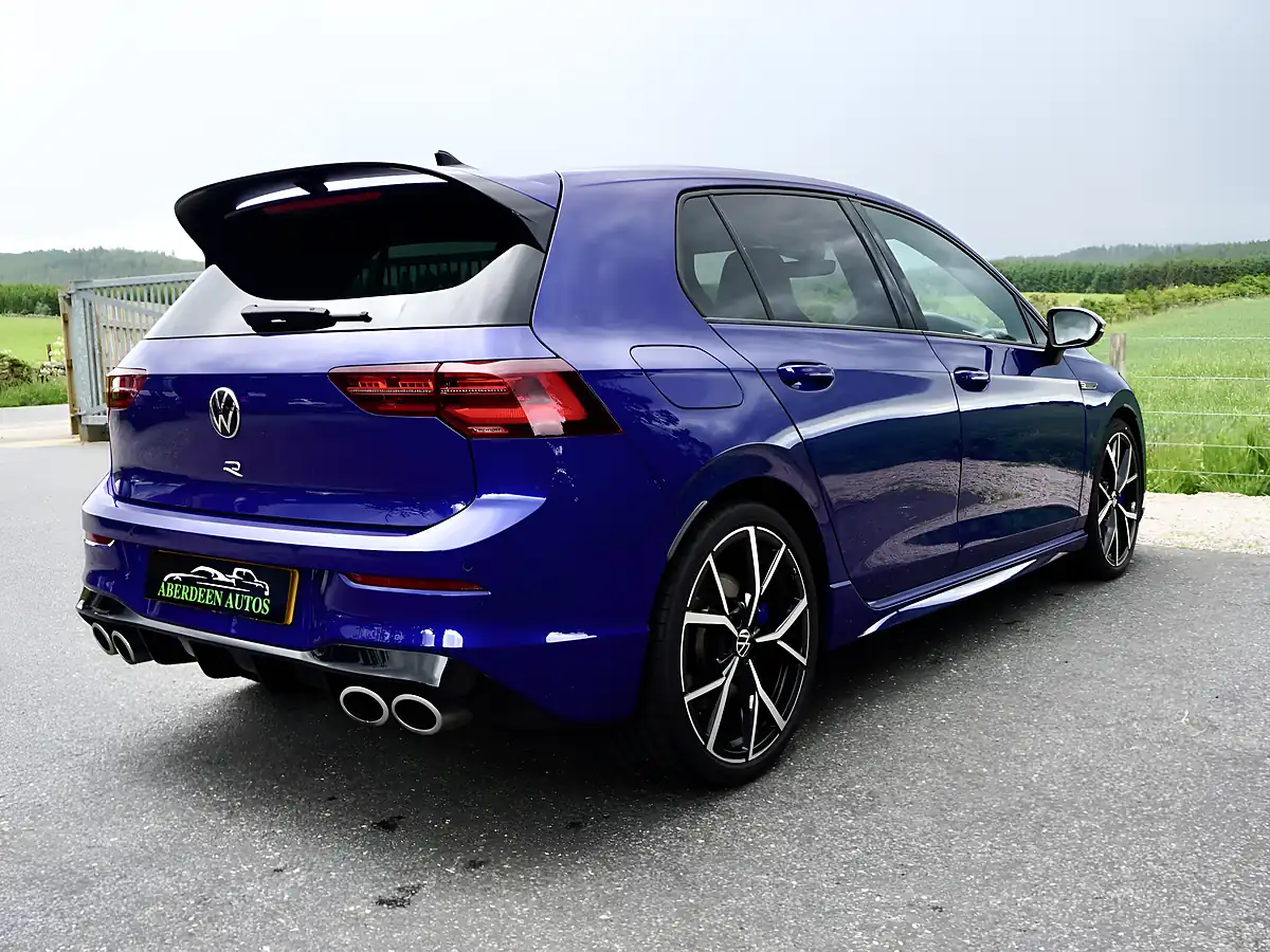 Used 2024 Volkswagen Golf R Blue - Interior and Exterior details 8