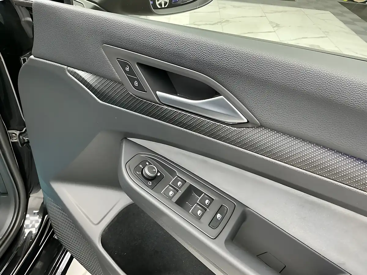 Used 2024 Volkswagen Golf R Deep Black - Interior and Exterior details 19