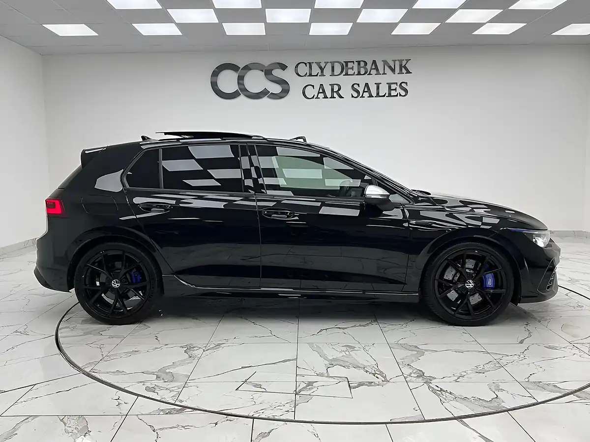 Used 2024 Volkswagen Golf R Deep Black - Interior and Exterior details 3