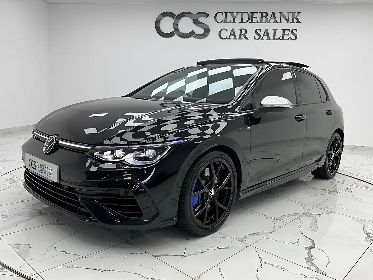 Used 2024 Volkswagen Golf R Deep Black - Interior and Exterior details 8