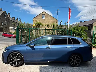 Used 2024 Volkswagen Golf R-Line Blue - Interior and Exterior details 4