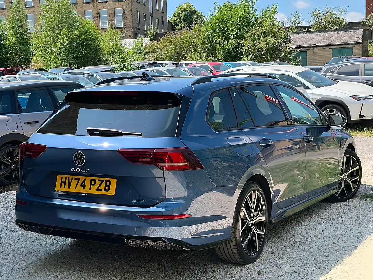 Used 2024 Volkswagen Golf R-Line Blue - Interior and Exterior details 7