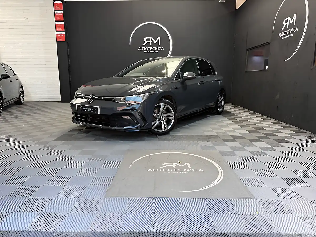 Used 2024 Volkswagen Golf R-Line Grey - Front View