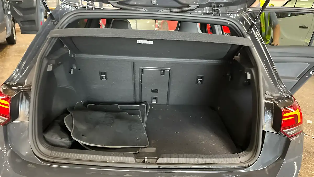 Used 2024 Volkswagen Golf R-Line Grey - Interior and Exterior details 19