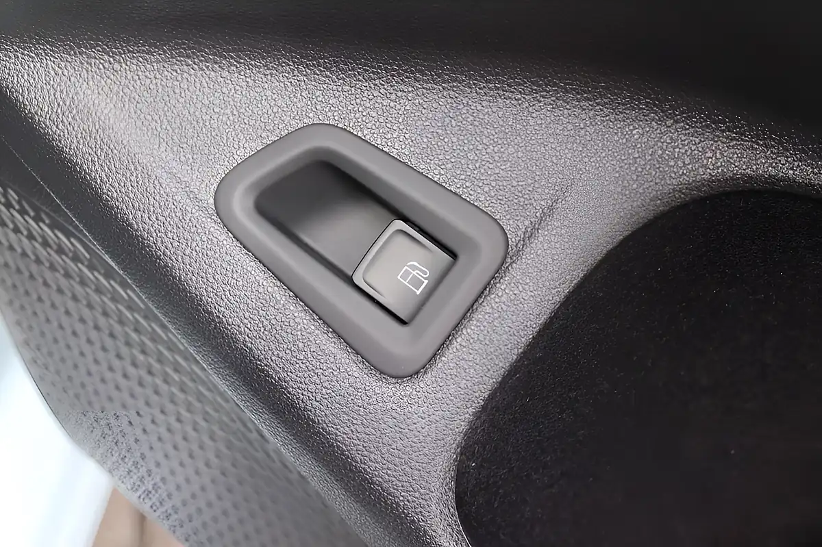 Used 2024 Volkswagen Golf Style Blue - Interior and Exterior details 17