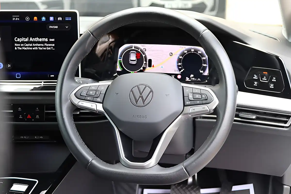 Used 2024 Volkswagen Golf Style Blue - Interior and Exterior details 6