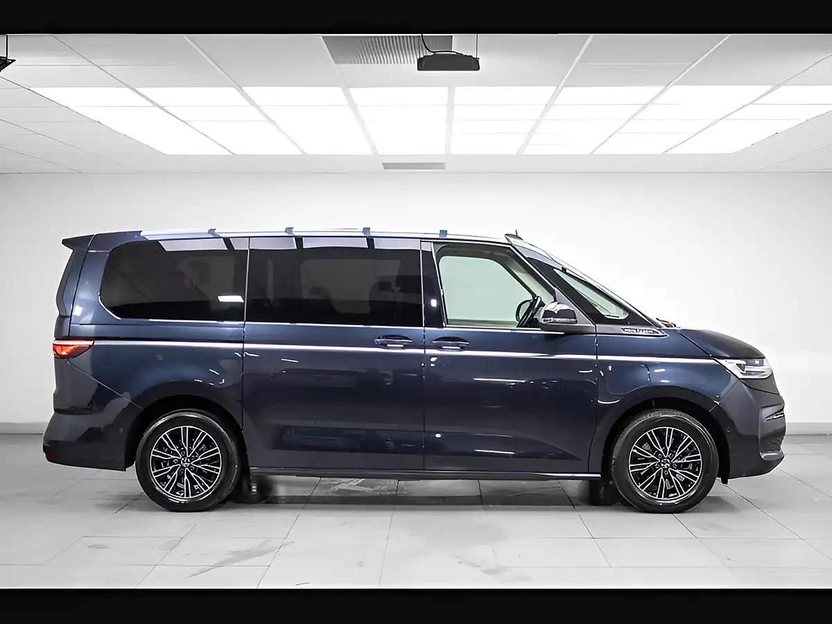 Used 2024 Volkswagen Multivan Style Long Blue - Interior and Exterior details 6