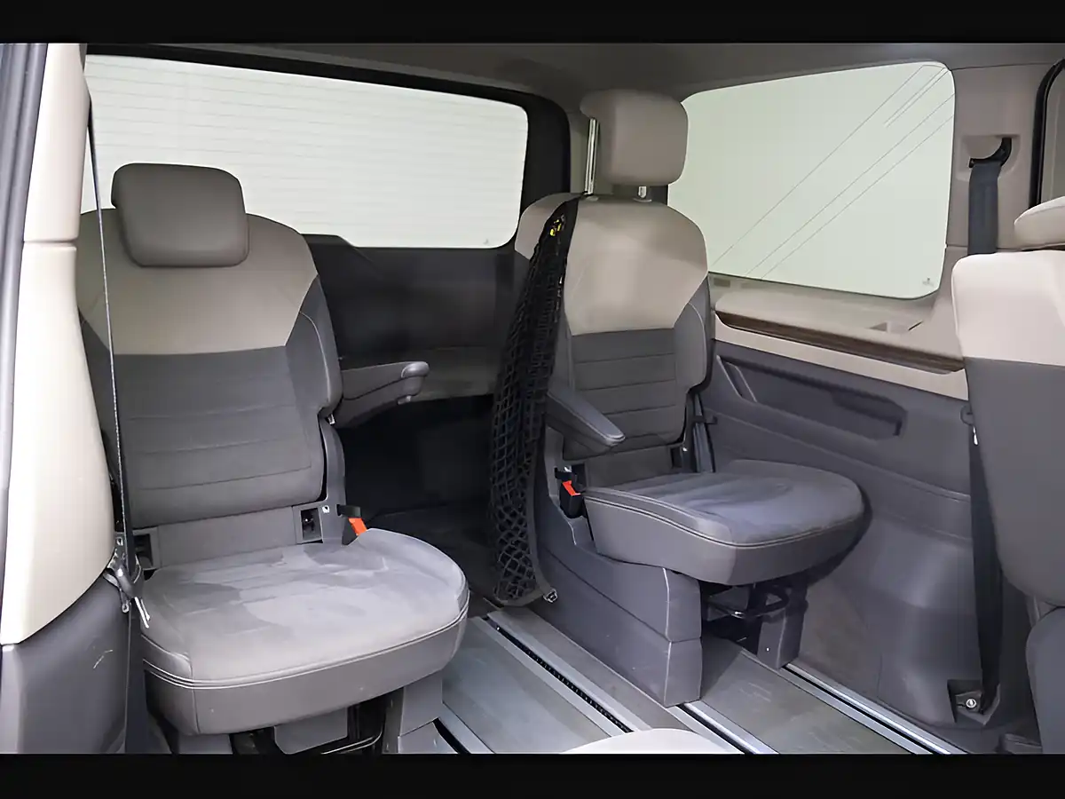 Used 2024 Volkswagen Multivan Style Long Blue - Interior and Exterior details 13