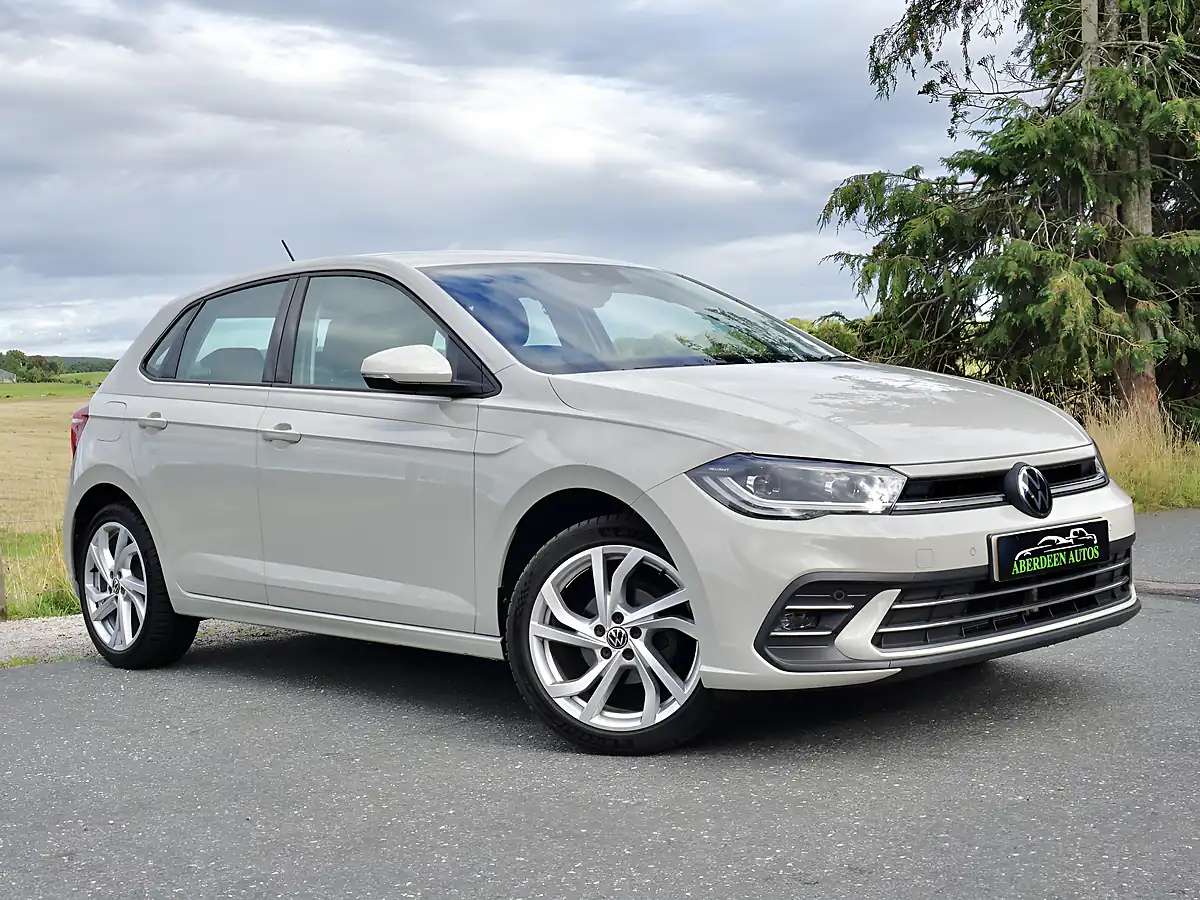 Used 2024 Volkswagen Polo Style Ascot Grey - Front View