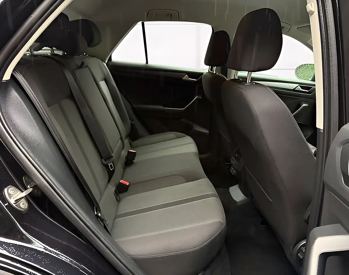 Used 2024 Volkswagen T-Roc Life Black - Interior and Exterior details 12