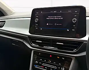 Used 2024 Volkswagen T-Roc Life Black - Interior and Exterior details 16