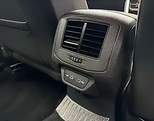 Used 2024 Volkswagen T-Roc Life Black - Interior and Exterior details 17