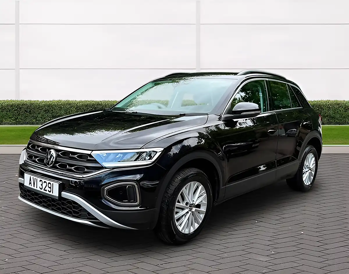 Used 2024 Volkswagen T-Roc Life Black - Interior and Exterior details 3