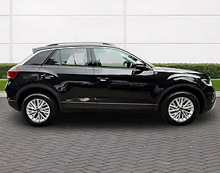 Used 2024 Volkswagen T-Roc Life Black - Interior and Exterior details 8