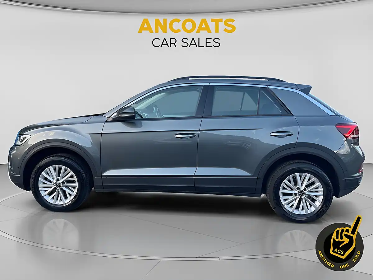Used 2024 Volkswagen T-Roc Life Grey - Interior and Exterior details 2
