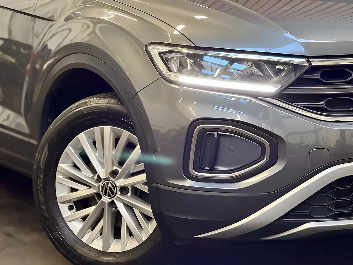 Used 2024 Volkswagen T-Roc Life Indium Grey - Interior and Exterior details 10