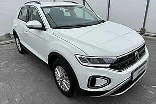 Used 2024 Volkswagen T-Roc Life White - Interior and Exterior details 5