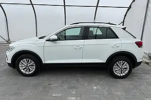 Used 2024 Volkswagen T-Roc Life White - Interior and Exterior details 8