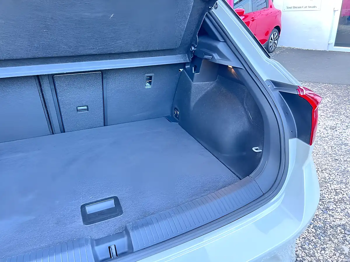 Used 2024 Volkswagen T-Roc R-Line Grey - Interior and Exterior details 17
