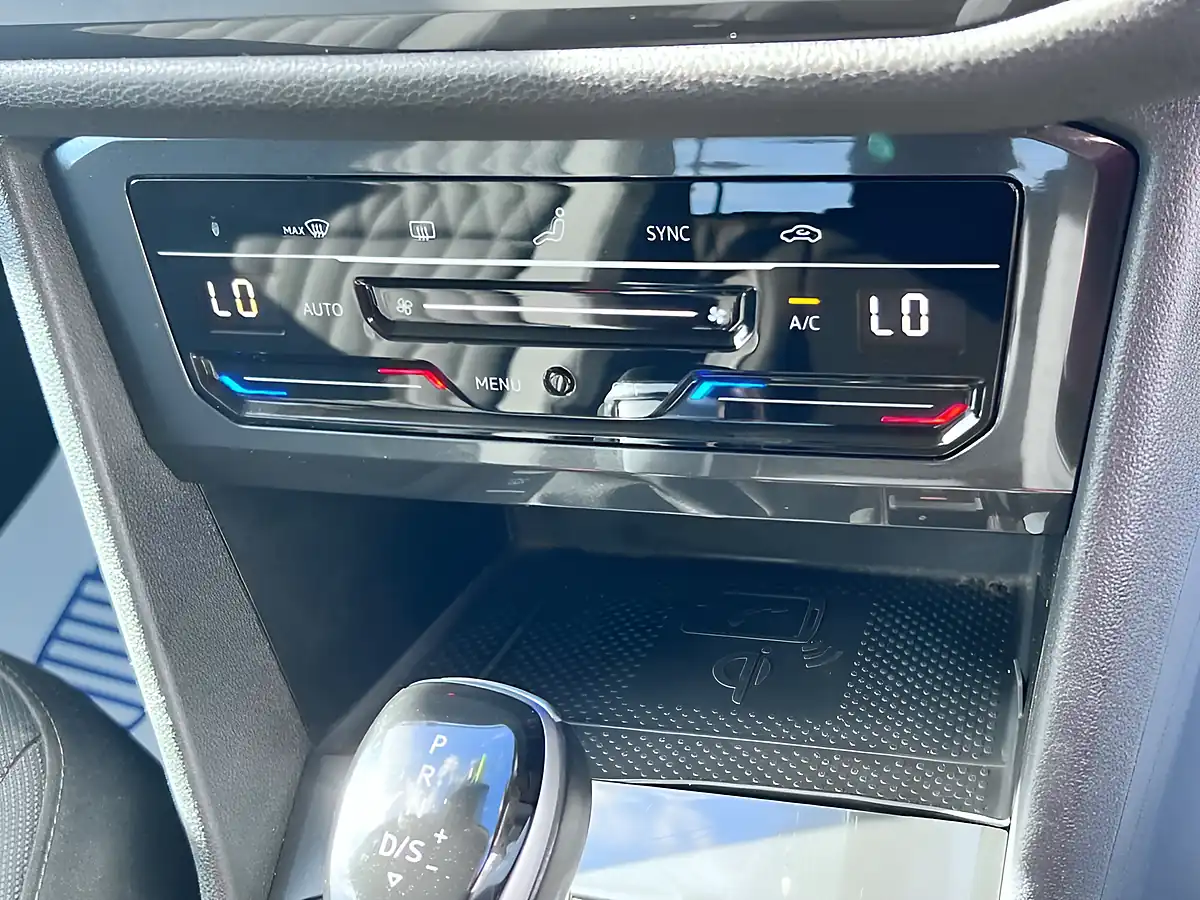Used 2024 Volkswagen Tiguan Allspace Life Grey - Interior and Exterior details 13