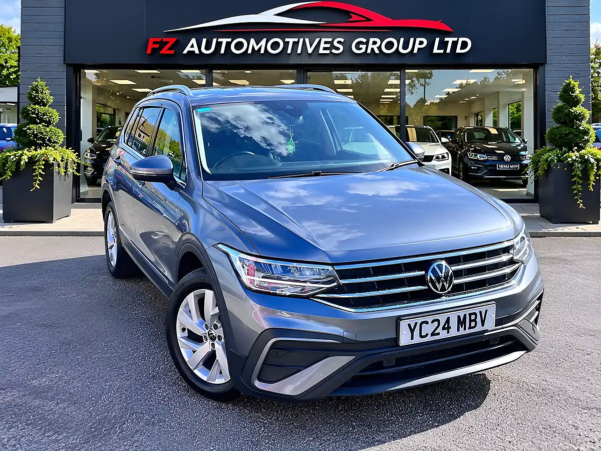 Used 2024 Volkswagen Tiguan Allspace Life Grey - Interior and Exterior details 5