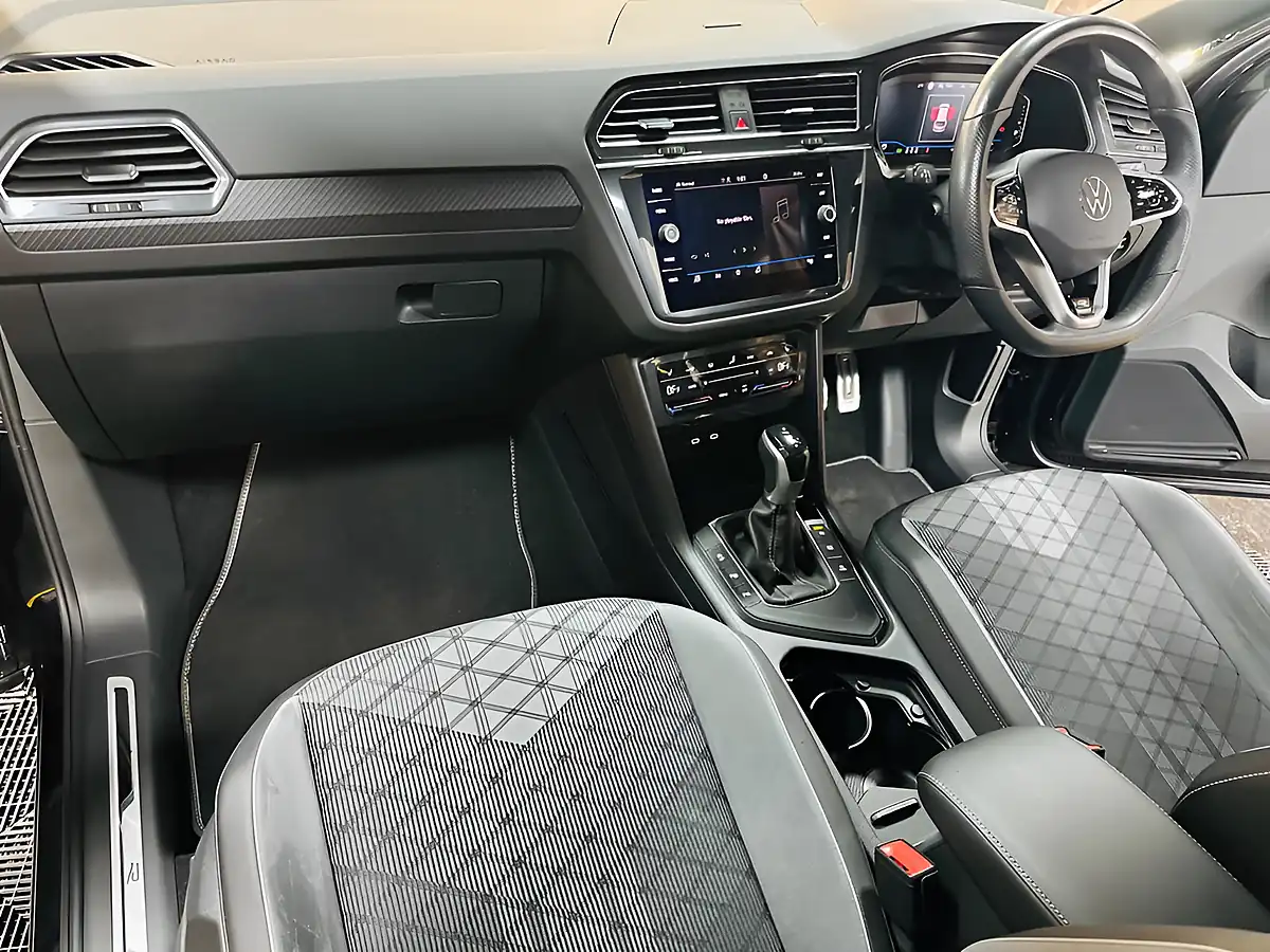 Used 2024 Volkswagen Tiguan Black Edition Black - Interior and Exterior details 9