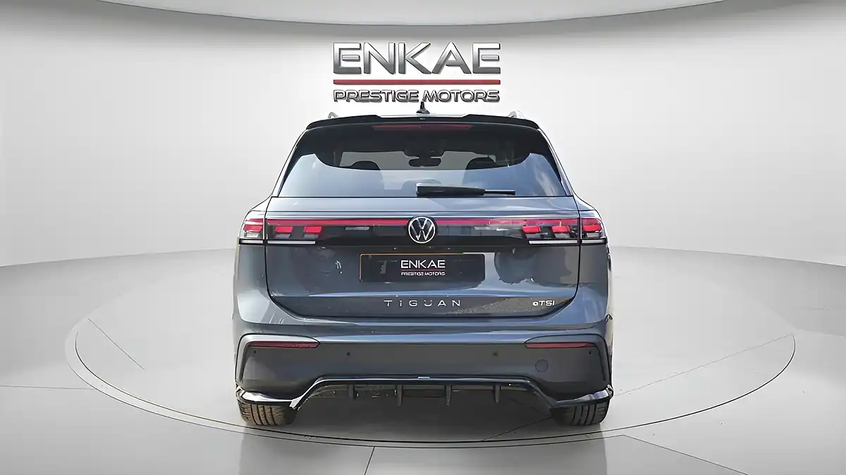 Used 2024 Volkswagen Tiguan Match Grey - Interior and Exterior details 4