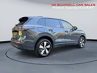 Used 2024 Volkswagen Tiguan Match Grey - Interior and Exterior details 11