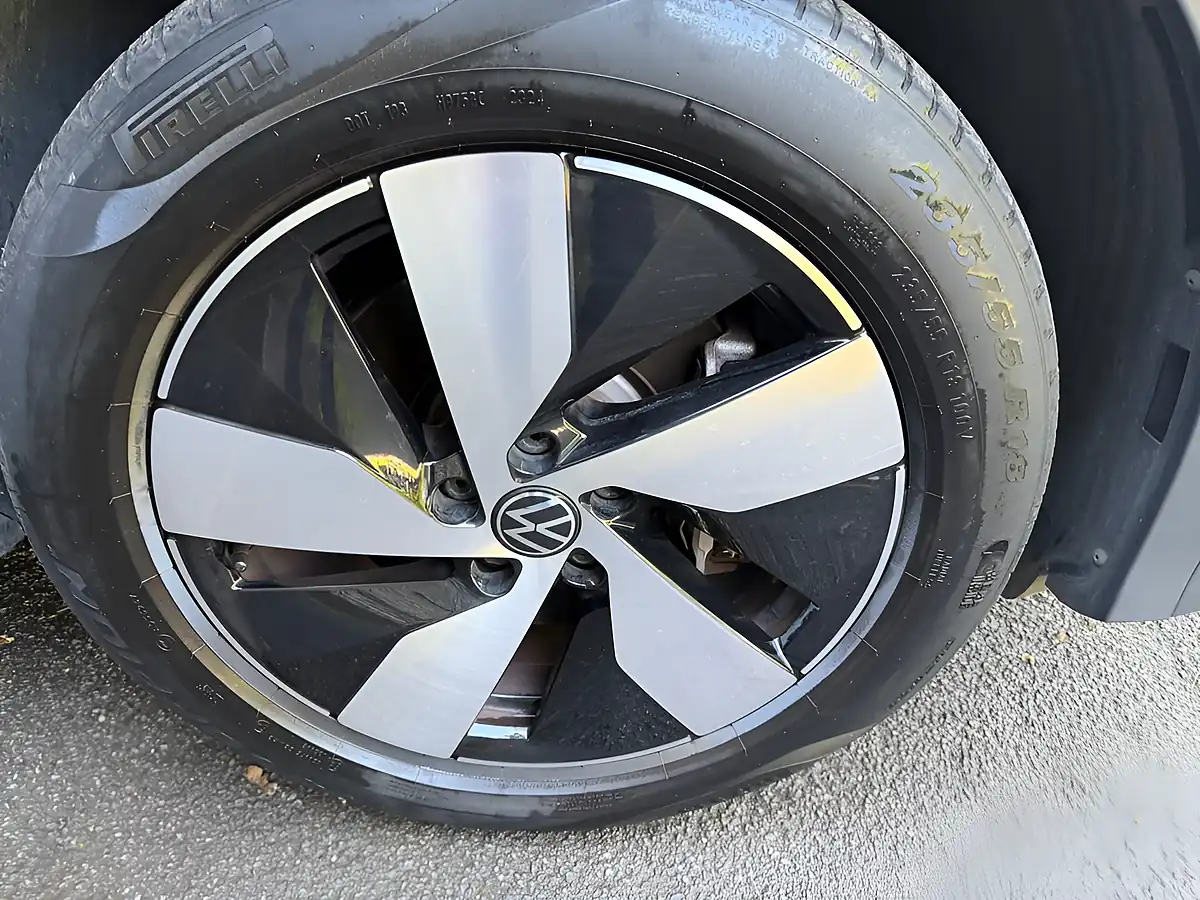 Used 2024 Volkswagen Tiguan Match Grey - Interior and Exterior details 18