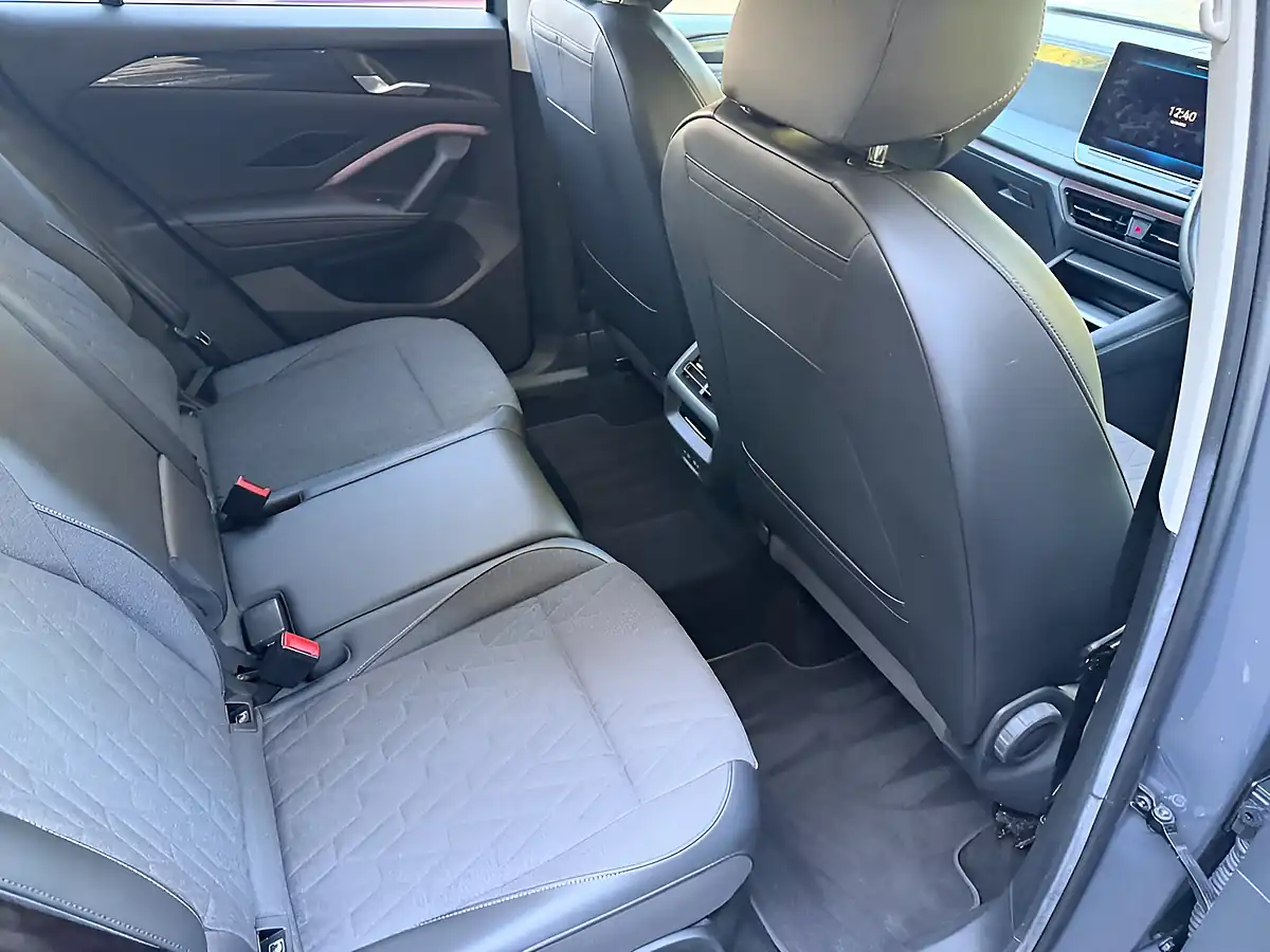 Used 2024 Volkswagen Tiguan Match Grey - Interior and Exterior details 6