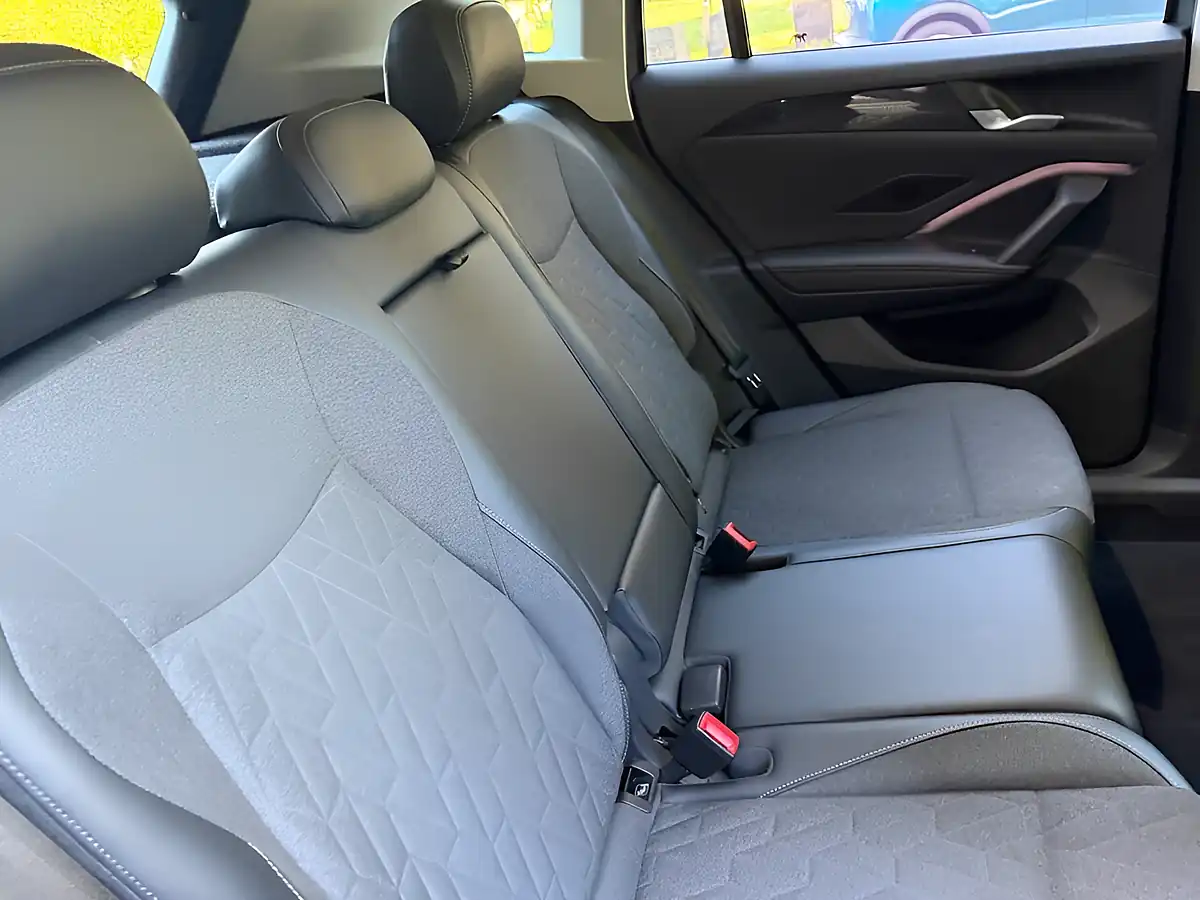 Used 2024 Volkswagen Tiguan Match Grey - Interior and Exterior details 7
