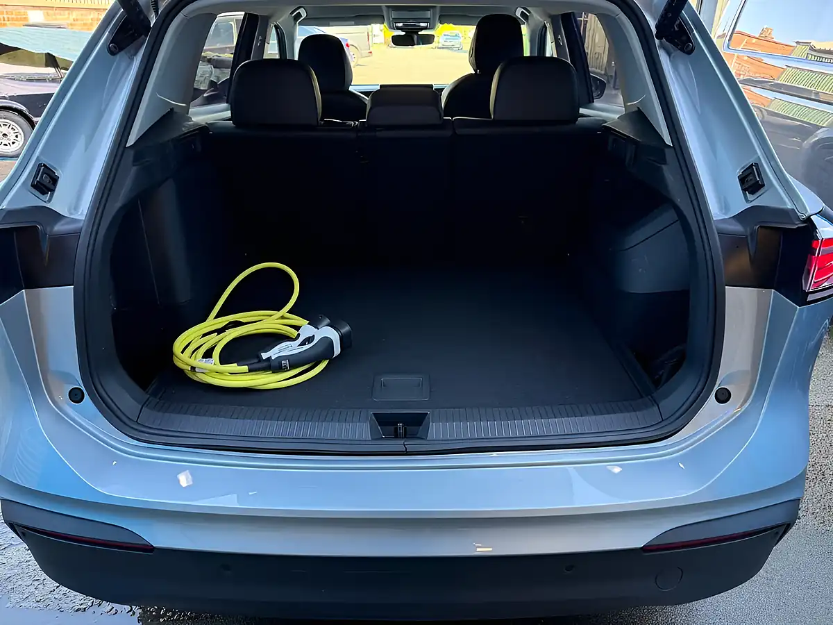 Used 2024 Volkswagen Tiguan Match Silver - Interior and Exterior details 10