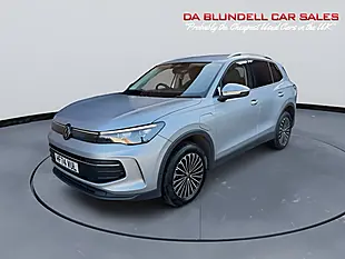 Used 2024 Volkswagen Tiguan Match Silver - Interior and Exterior details 14