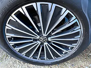 Used 2024 Volkswagen Tiguan Match Silver - Interior and Exterior details 19