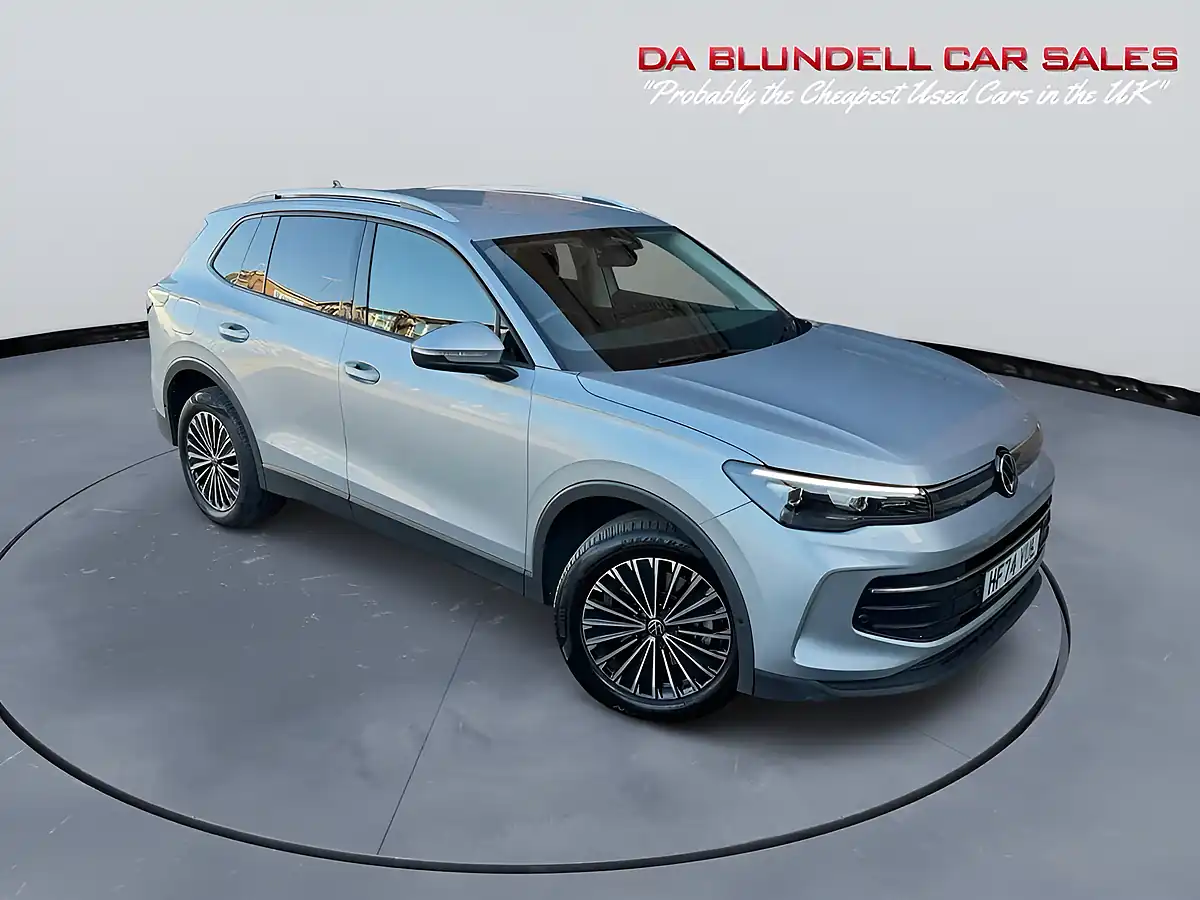 Used 2024 Volkswagen Tiguan Match Silver - Interior and Exterior details 2