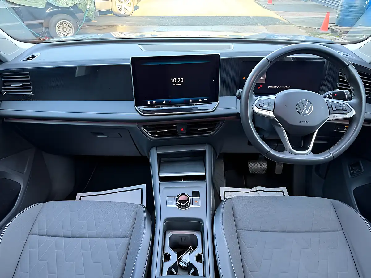 Used 2024 Volkswagen Tiguan Match Silver - Interior and Exterior details 9