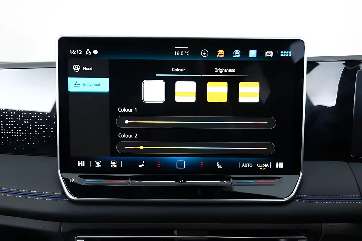 Used 2024 Volkswagen Tiguan R-Line Black - Interior and Exterior details 15