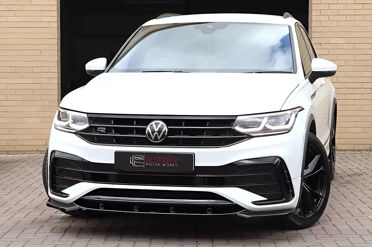 Used 2024 Volkswagen Tiguan R-Line Edition White - Front View