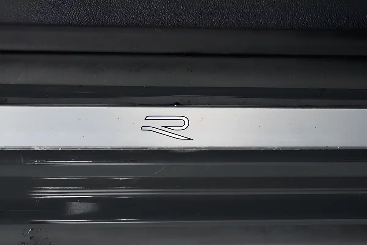 Used 2024 Volkswagen Tiguan R-Line Grey - Interior and Exterior details 20