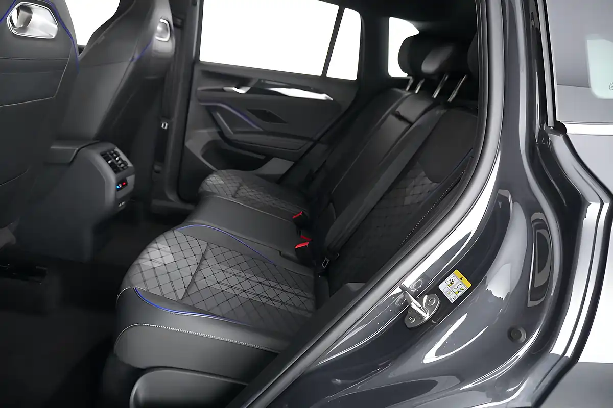 Used 2024 Volkswagen Tiguan R-Line Grey - Interior and Exterior details 10