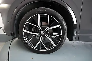Used 2024 Volkswagen Tiguan R-Line Grey - Interior and Exterior details 13