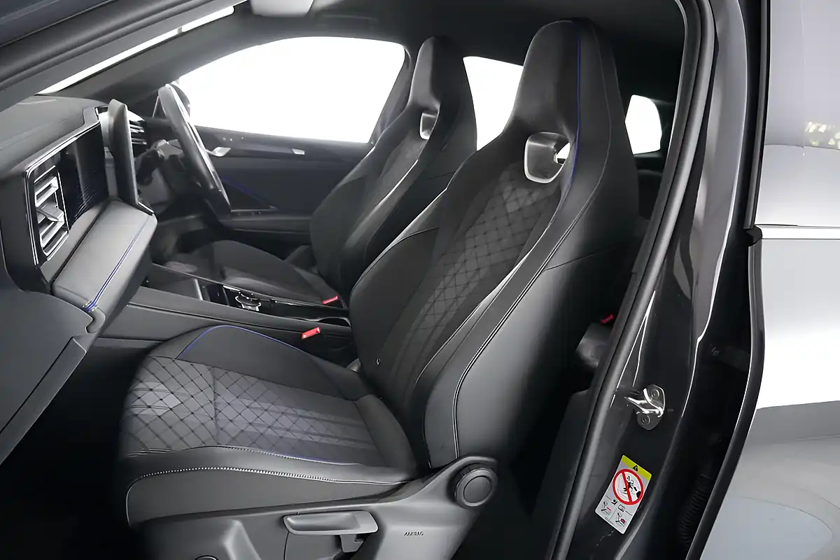 Used 2024 Volkswagen Tiguan R-Line Grey - Interior and Exterior details 19