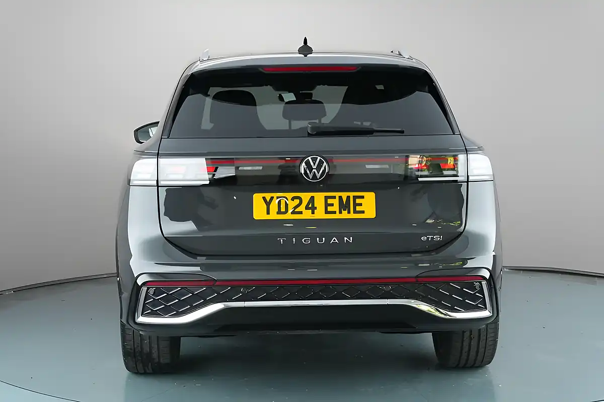 Used 2024 Volkswagen Tiguan R-Line Grey - Interior and Exterior details 6