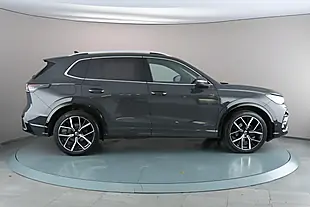 Used 2024 Volkswagen Tiguan R-Line Grey - Interior and Exterior details 7