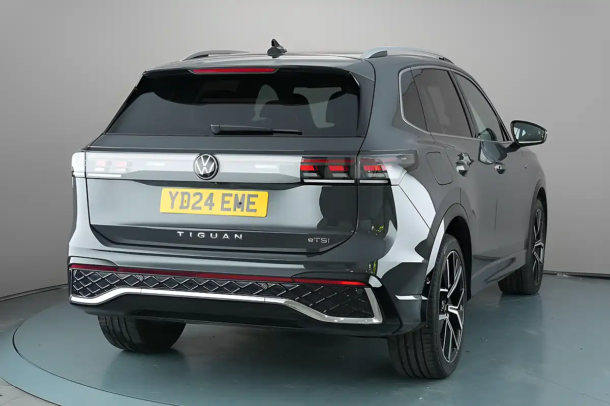 Used 2024 Volkswagen Tiguan R-Line Grey - Interior and Exterior details 8